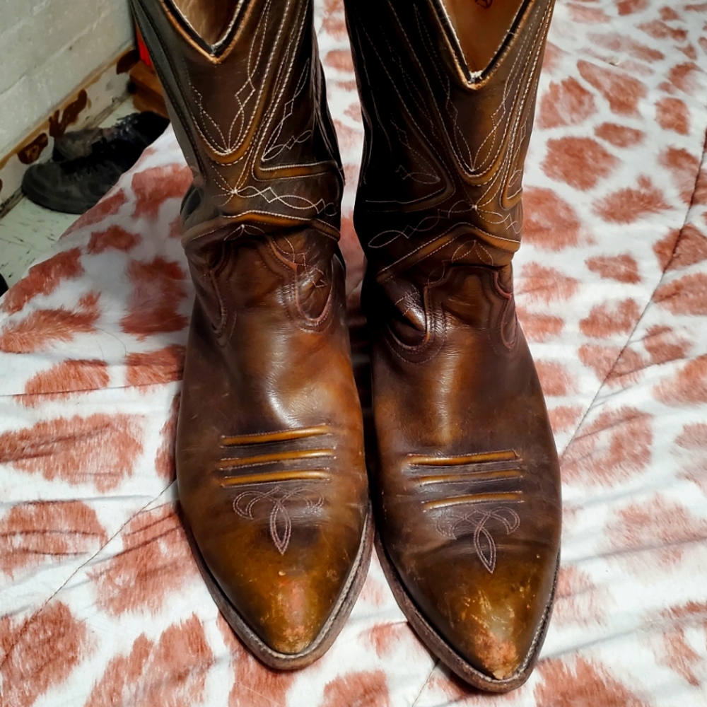 Acme cowboy boots